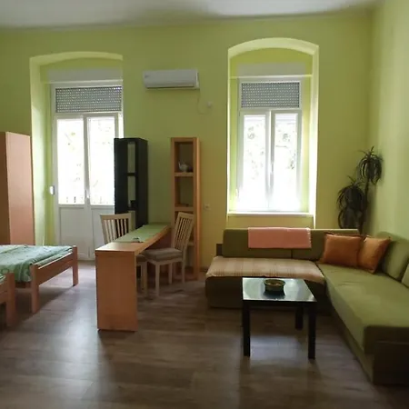 Kiki Apartment *